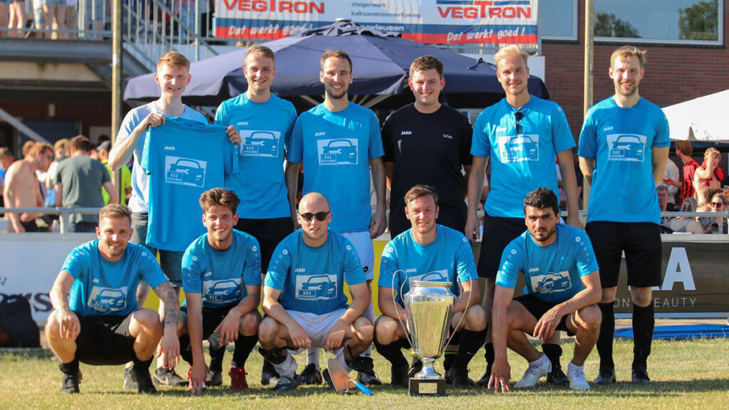 Die Mannschaft winnaar Combitoernooi