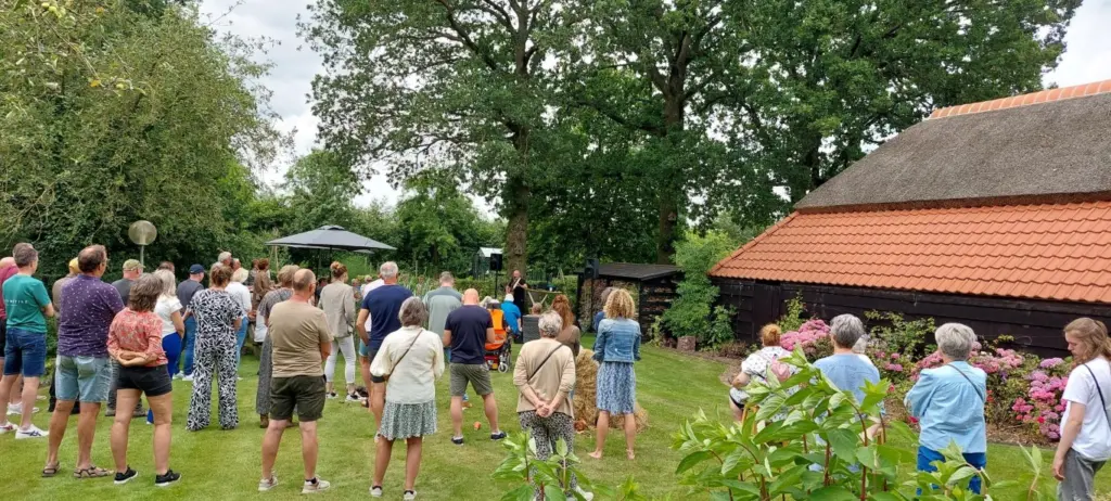 Ideaal weer zorgt mede voor oergezellig muziek in de tuin