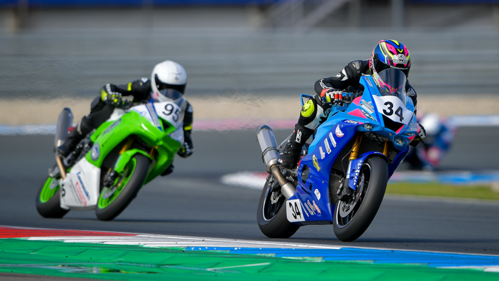 Julian van Kalkeren van START-racing tweemaal vijfde Julian van Kalkeren van START-racing tweemaal vijfde