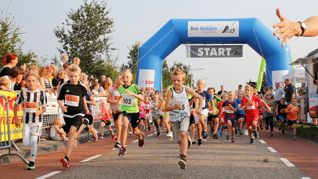 Oranjeloop Nieuwleusen voor jong en oud Oranjeloop Nieuwleusen voor jong en oud
