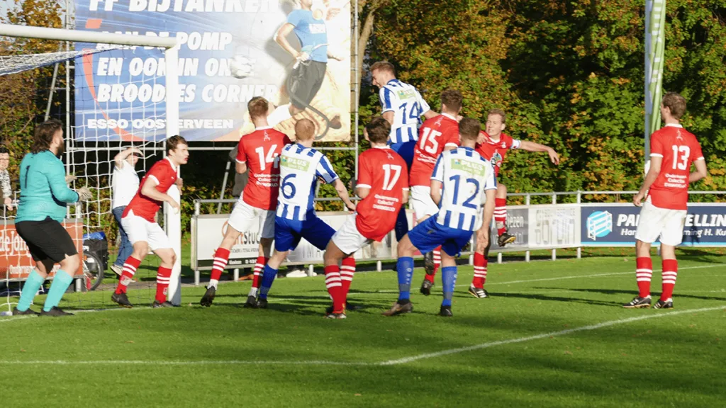 USV domineert van begin tot eind en wint overtuigend USV domineert van begin tot eind en wint overtuigend