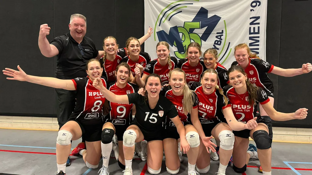 Thriller in Emmen: Flash D1 grijpt de winst in een vijfsetter!