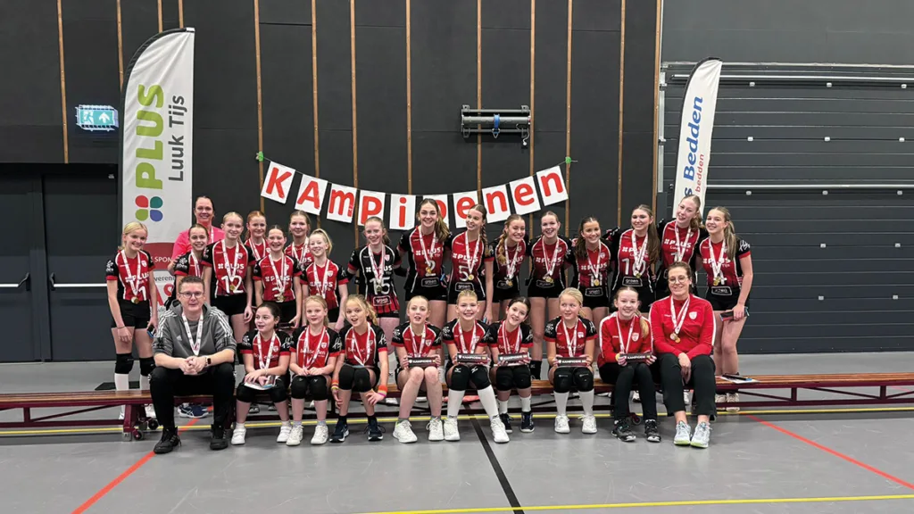 Kampioenen gehuldigd bij Flash