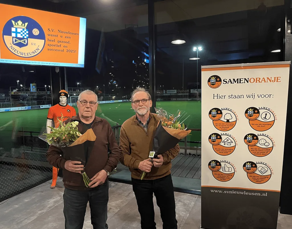 Jubilarissen S.V. Nieuwleusen gehuldigd tijdens Nieuwjaarsreceptie