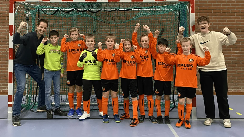 Na Zinderende Strijd: JO10-3 Kampioen!