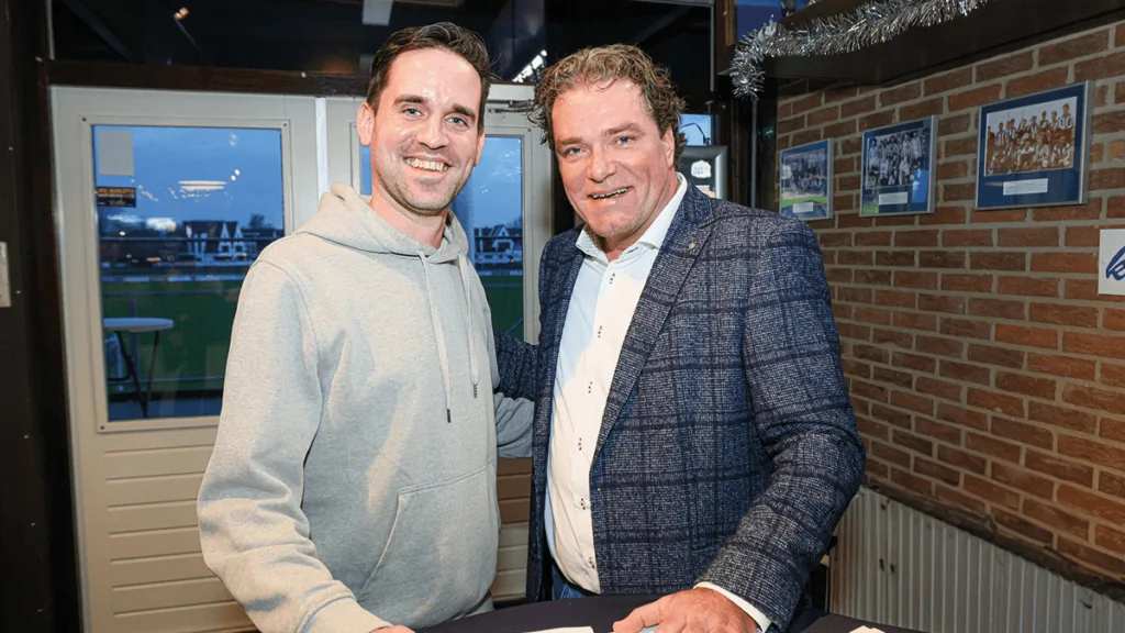 USV proost op 2025 en presenteert nieuwe trainer