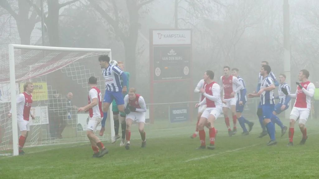 Ruinerwold wint kraker tegen USV in mistige omstandigheden Ruinerwold wint kraker tegen USV in mistige omstandigheden