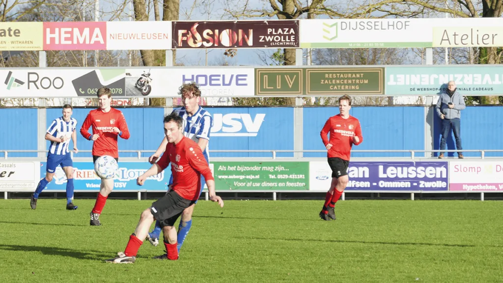 Doelpuntenfestijn USV tegen sv Hoogersmilde Doelpuntenfestijn USV tegen sv Hoogersmilde
