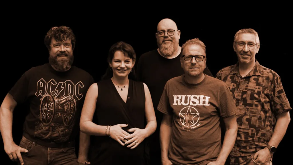 Po’ Maddy live in het Grammofoonmuseum Po’ Maddy live in het Grammofoonmuseum