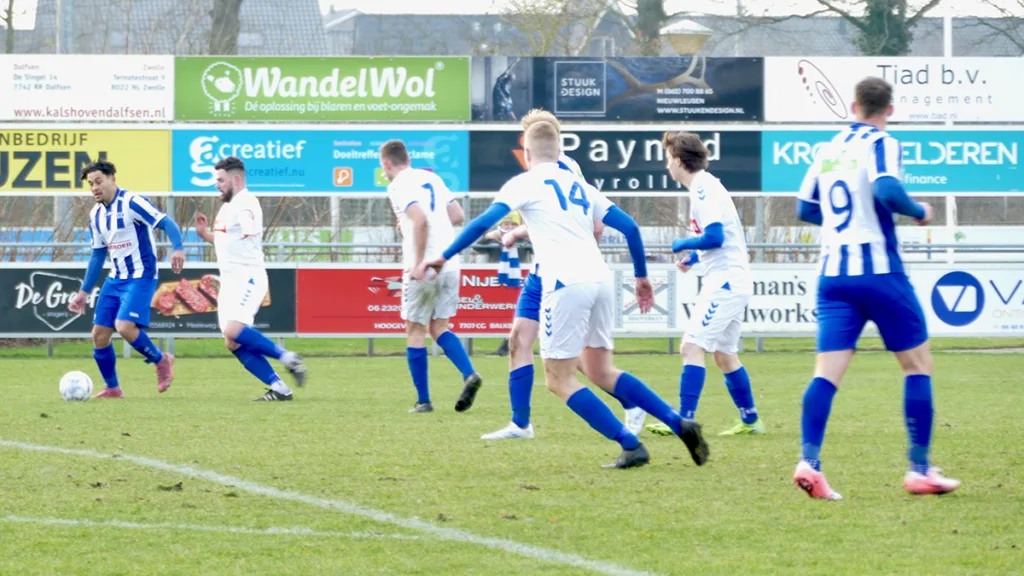 USV wint overtuigend van Protos na rust USV wint overtuigend van Protos na rust