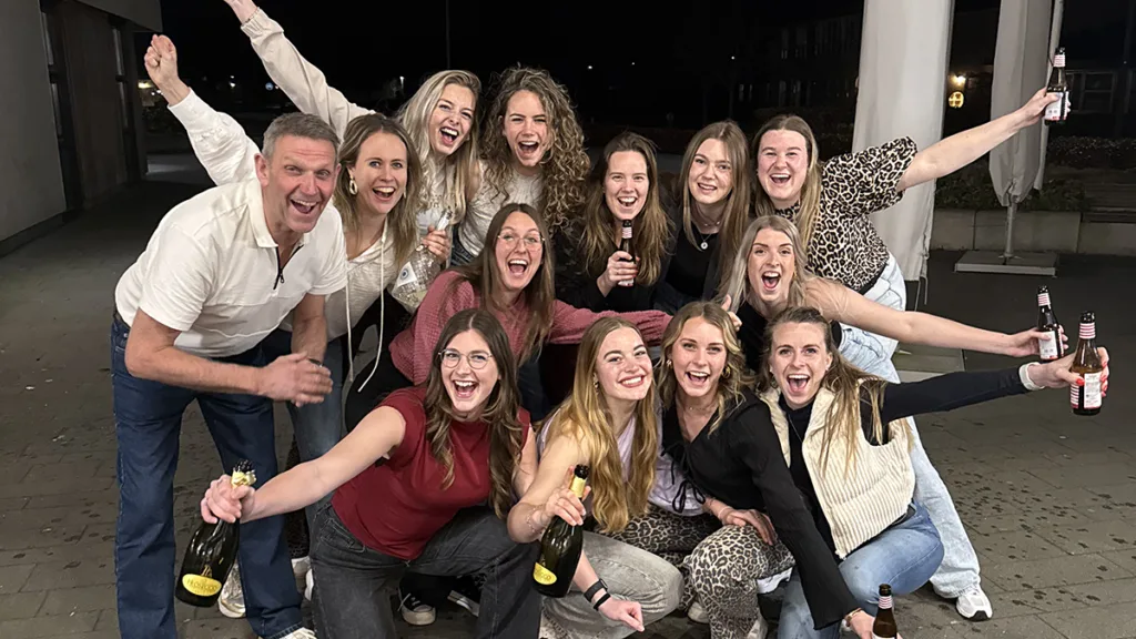 Flash Dames 2 Kampioen! Flash Dames 2 Kampioen!