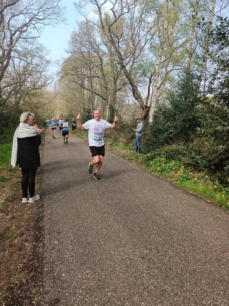 Loopgroep AG &#8217;85 in actie: van marathon tot lokale halve marathon