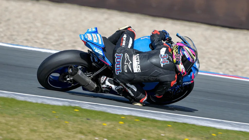 Van Kalkeren pakt derde plaats ondanks blessure