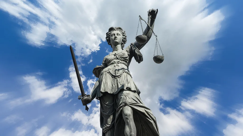 Moeder vindt dochter (13) met man (20), vechtpartij volgt