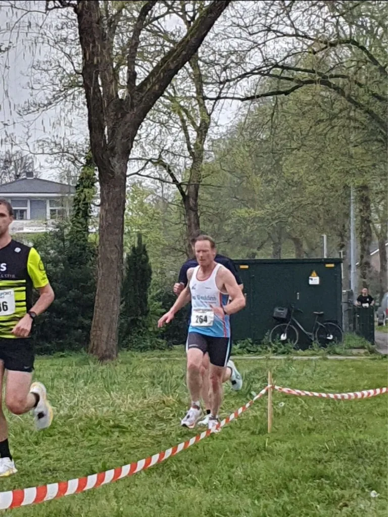 Loopgroep AG &#8217;85 in actie: van marathon tot lokale halve marathon