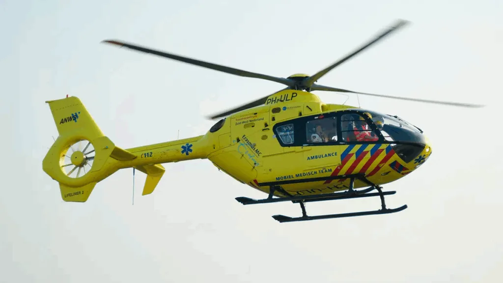 Motorrijder Zwaargewond na botsing op Westeinde