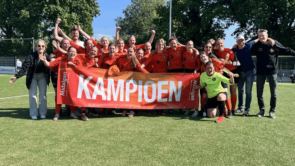 S.V. Nieuwleusen VR2 Kampioen na zege op USV
