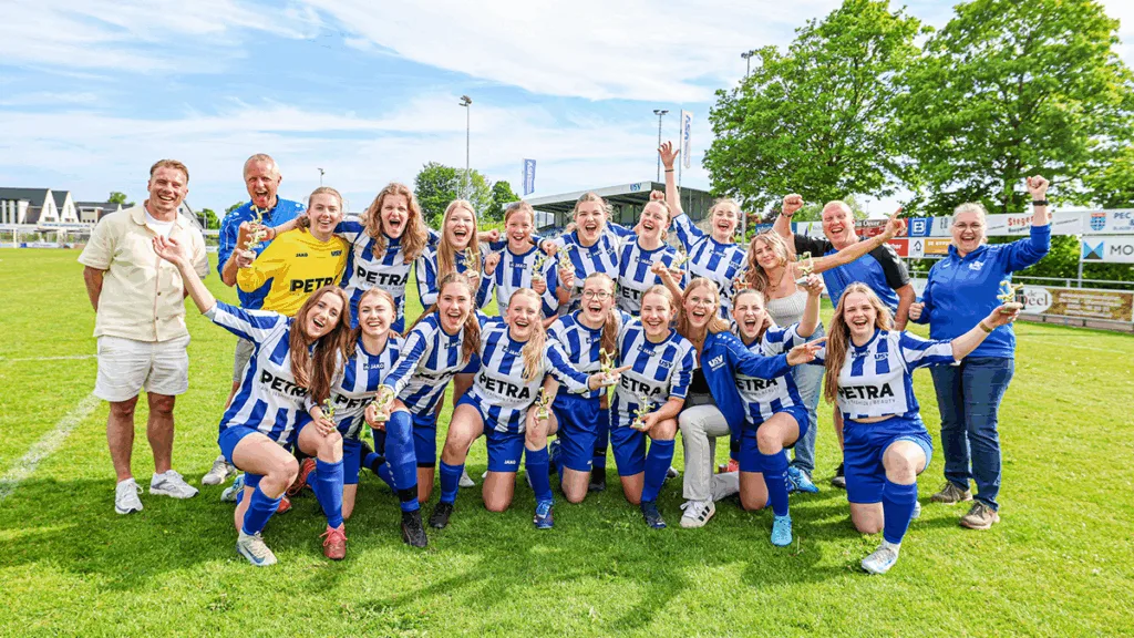 USV MO20 kroont zich tot kampioen na spannende wedstrijd USV MO20 kroont zich tot kampioen na spannende wedstrijd