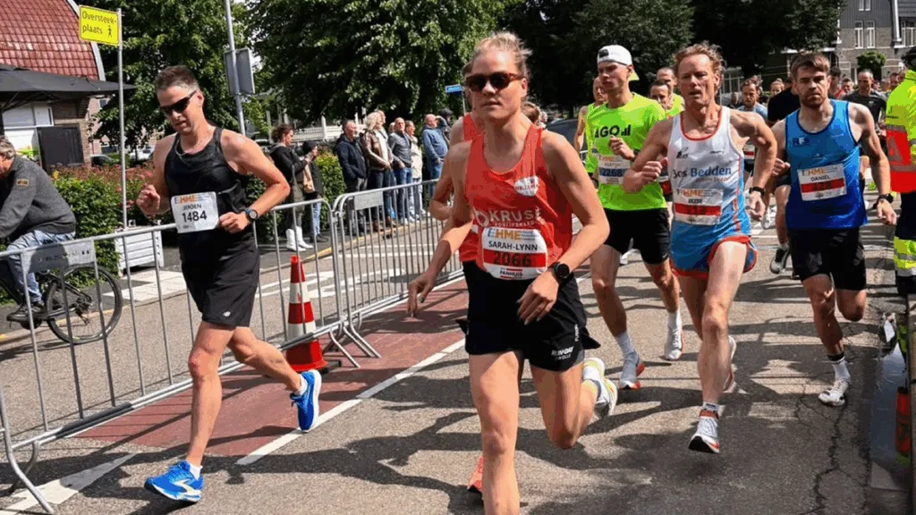 Loopgroep AG ’85 excelleert op diverse fronten Loopgroep AG ’85 excelleert op diverse fronten