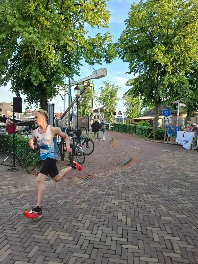 AG ’85-lopers succesvol op diverse fronten