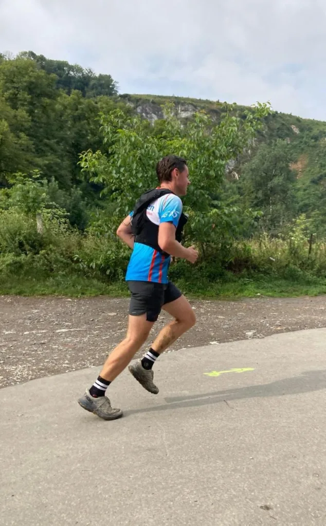 Lopers Loopgroep AG ’85 presteren in Dinant en Dedemsvaart