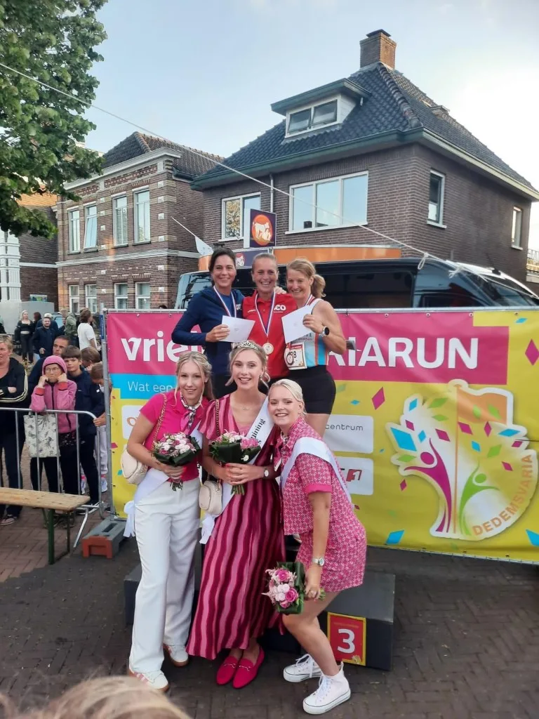 Lopers Loopgroep AG ’85 presteren in Dinant en Dedemsvaart