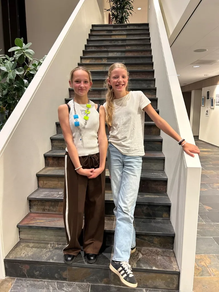 Milou Groen (12) geïnstalleerd als 5e kinderburgemeester Dalfsen