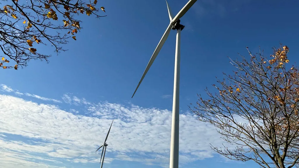 Nieuwleusen Synergie: Brand windturbine zware klap voor dorp