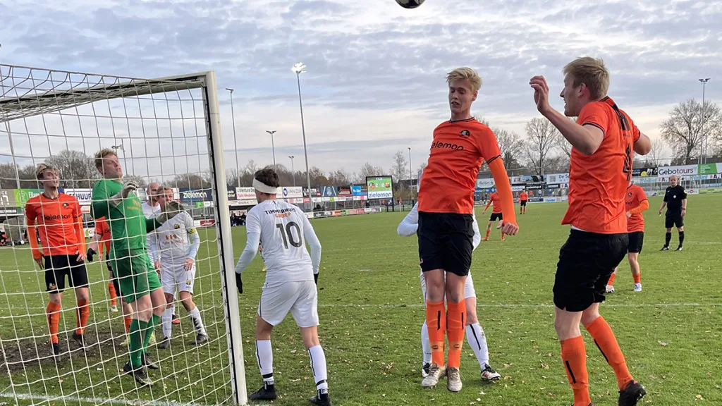 6-1 Winst! S.V. Nieuwleusen voert wervelende show op 6-1 Winst! S.V. Nieuwleusen voert wervelende show op