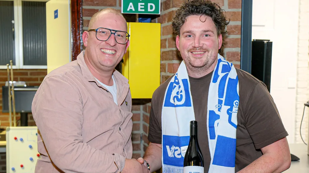 Supportersvereniging USV groeit en versterkt bestuur Supportersvereniging USV groeit en versterkt bestuur