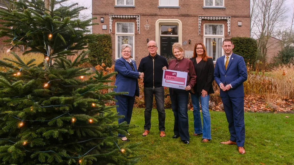 Monuta Zwolle schenkt Hospice Dalfsen bijdrage voor nieuwe bedden