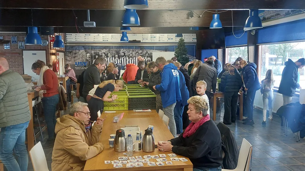 Gezellige drukte bij ruilmiddag PLUS-actie USV Gezellige drukte bij ruilmiddag PLUS-actie USV