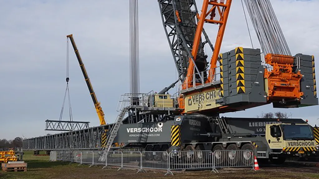800-tons kraan start grote reparatie windturbine