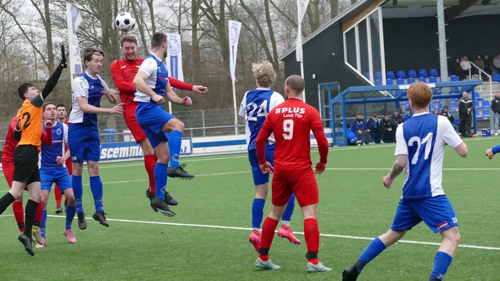USV onderuit tegen SC Emmeloord in oefenduel USV onderuit tegen SC Emmeloord in oefenduel