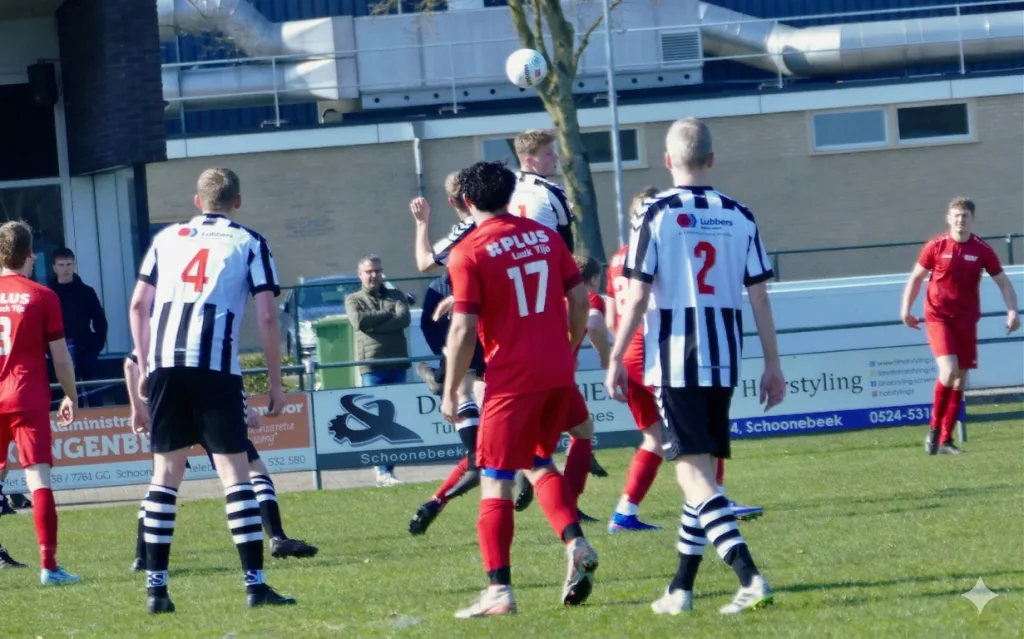 USV deelt de punten met SVV’04 op lastig veld in Schoonebeek