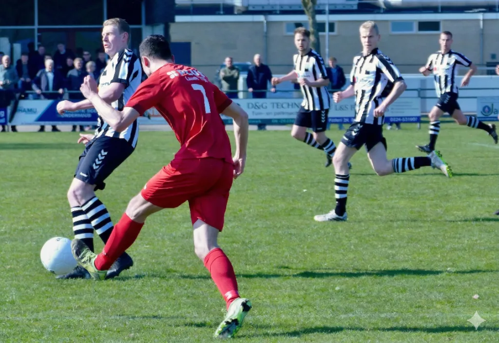 USV deelt de punten met SVV’04 op lastig veld in Schoonebeek
